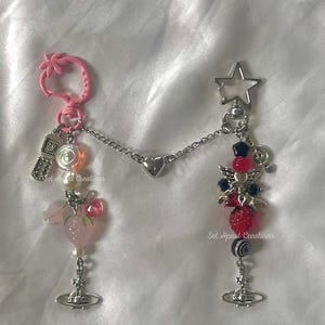 Ensemble de porte-clés grand-mère et Hachi &lt;3