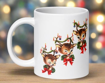 Retro Christmas Mug: Three Reindeer, Wreaths & Garland