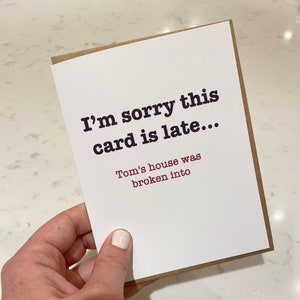 Tarjeta de cumpleaños de amas de casa reales, tarjeta de cumpleaños tardía, la casa de Tom fue allanada en Erika Jayne RHOBH