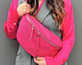 Sac banane fuchsia de taille moyenne, sac banane à bandoulière XL, maxi sac banane en cuir nappa, détails argentés, taille banane en cuir, sac pour rein