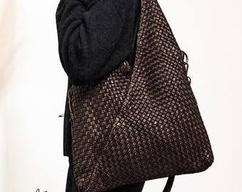 Sac hobo souple en cuir véritable tissé à la main : fourre-tout souple à bandoulière amovible et réglable tressé