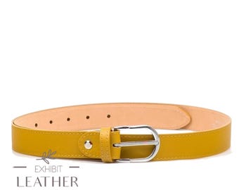 Cinturón de piel de becerro amarillo mostaza para mujer, hebilla plateada.