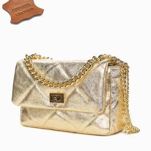 Quilted Pattern Chain Square Bag Small Elegant