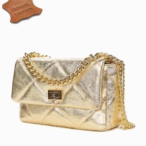 Quilted Pattern Chain Square Bag Small Elegant