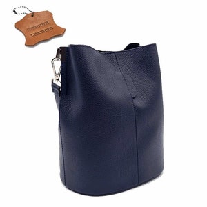 Sac seau en cuir véritable bleu marine, sac à main en cuir, sac à bandoulière, sac de couleur bleue, sac élégant en cuir véritable image 1