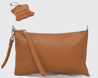 Torebka na ramię ze skóry koniakowej: mała torebka ze skóry naturalnej