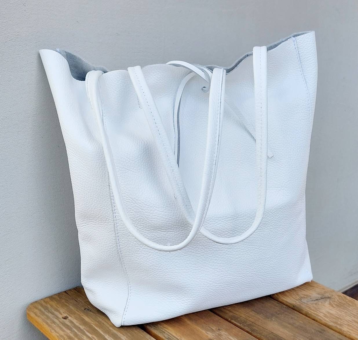 即納ラス1】 QUNG レジェソフトレザーbag ホワイト 牛革 ハンドバッグ