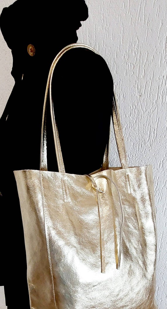 Gold tote new arrivals
