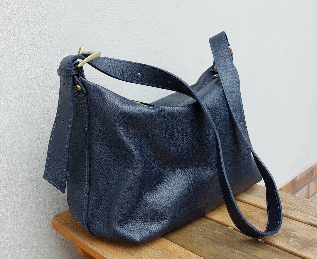 Top Zip Navy Blue Leather Cross Body Handbag, Cross Body Shoulder Bag