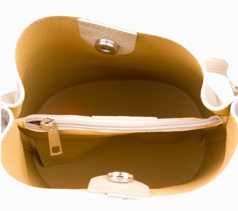 TOV｜ALA BUCKET｜レザーバッグ｜ベージュ バッグ