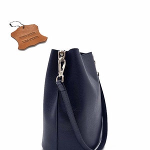 Sac seau en cuir véritable bleu marine, sac à main en cuir, sac à bandoulière, sac de couleur bleue, sac élégant en cuir véritable image 3