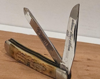 Case National Knife Museum XX Trapper (1984) – Green Felt Case – Appears Unused, Minor Blade Smudges