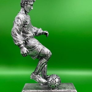 Soccer Trophy, 8&quot; Male Soccer Dribbler Figurine