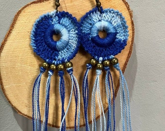 Pendientes Crochet azul de hilo de Algodón con abalorios Tejidos a Mano de Estilo Bohemio Artesanales y inspirados en la Naturaleza