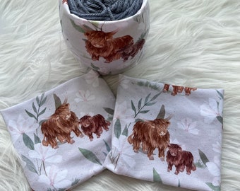 Sock huggie, highland cow, for holding your yarn cake, yarn cover, yarn cosy, yarn cake cosy, yarn sleeve, yarn skein, yarn protector