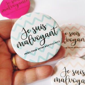 Badge épingle pour malvoyante/malvoyante - Différents modèles disponibles pin's