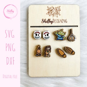 Conjunto de brincos de pino de filme de brinquedo SVG, brincos Glowforge SVG, brincos de pino de brinquedo de desenho animado SVG, brincos DXF cortados a laser SVG, brincos fofos para crianças SVG