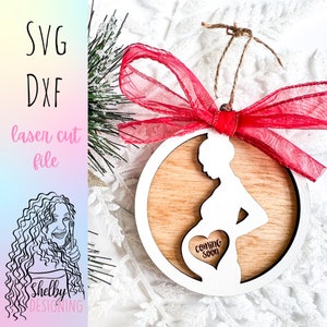 Anuncio de embarazo Adorno navideño Archivo svg, Próximamente Anuncio de embarazo Adorno SVG, Adorno Glowforge Archivo cortado con láser