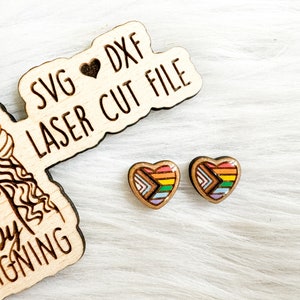 Vooruitgang vlag hart Stud Earring Svg Dxf-bestand, Glowforge Pride Flag Heart Oorbellen Svg Dxf, Laser Cut Pride LGBTQ Stud Earring Svg