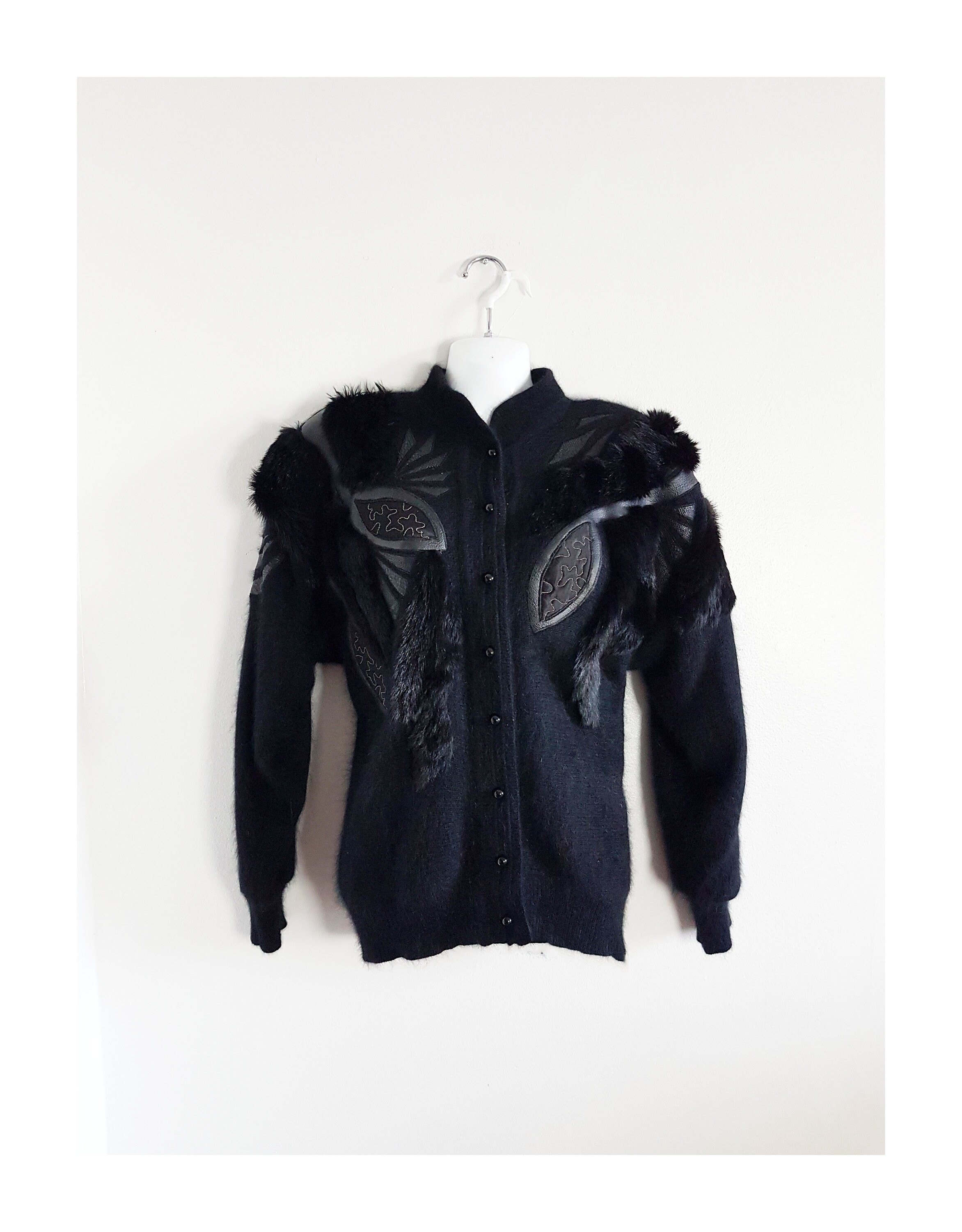 size medium large Vintage 1980s Black Leather Vest with Fuzzy Fur Lining