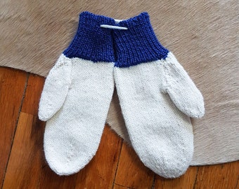 Vintage Deadstock Cozy Handmade Mittens, Hand Knit White Blue Wool Mittens, Made in Canada, Knitted Wool Mittens, Warm Winter Mittens Gift
