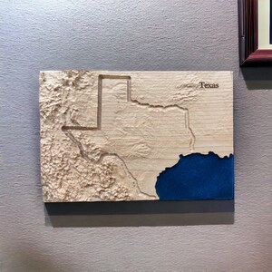 Kaart van Texas | Texaanse decoratie | 3D-topografische houten kaart | Uniek cadeau voor hem en voor haar | Reliëfkaart | Texas-cadeau