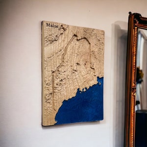 Maine Karte | New England Kunst Dekor | 3D Topographische Holzkarte | Einzigartiges Geschenk für Ihn und für Sie Relief Landkarte | Maine Geschenk