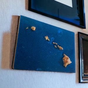 Carte d'Hawaï | Décoration Hawaï | Carte topographique 3D en bois | Cadeau unique pour elle et lui | Carte du relief | Cadeau Hawaï