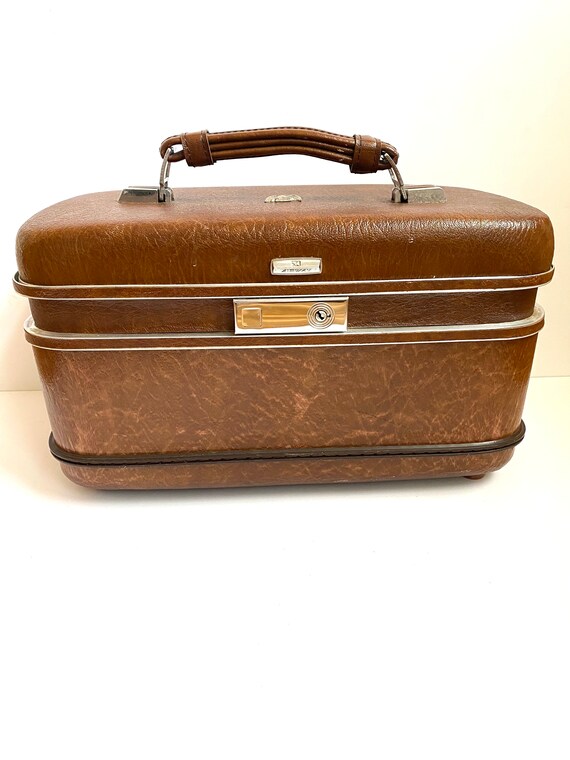 vintage airway train case Gem