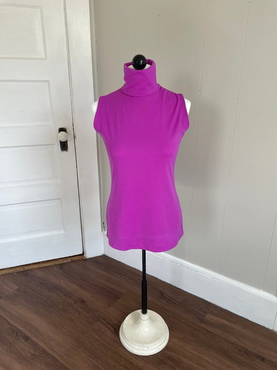 Vintage 70s bright purple sleeveless turtleneck to