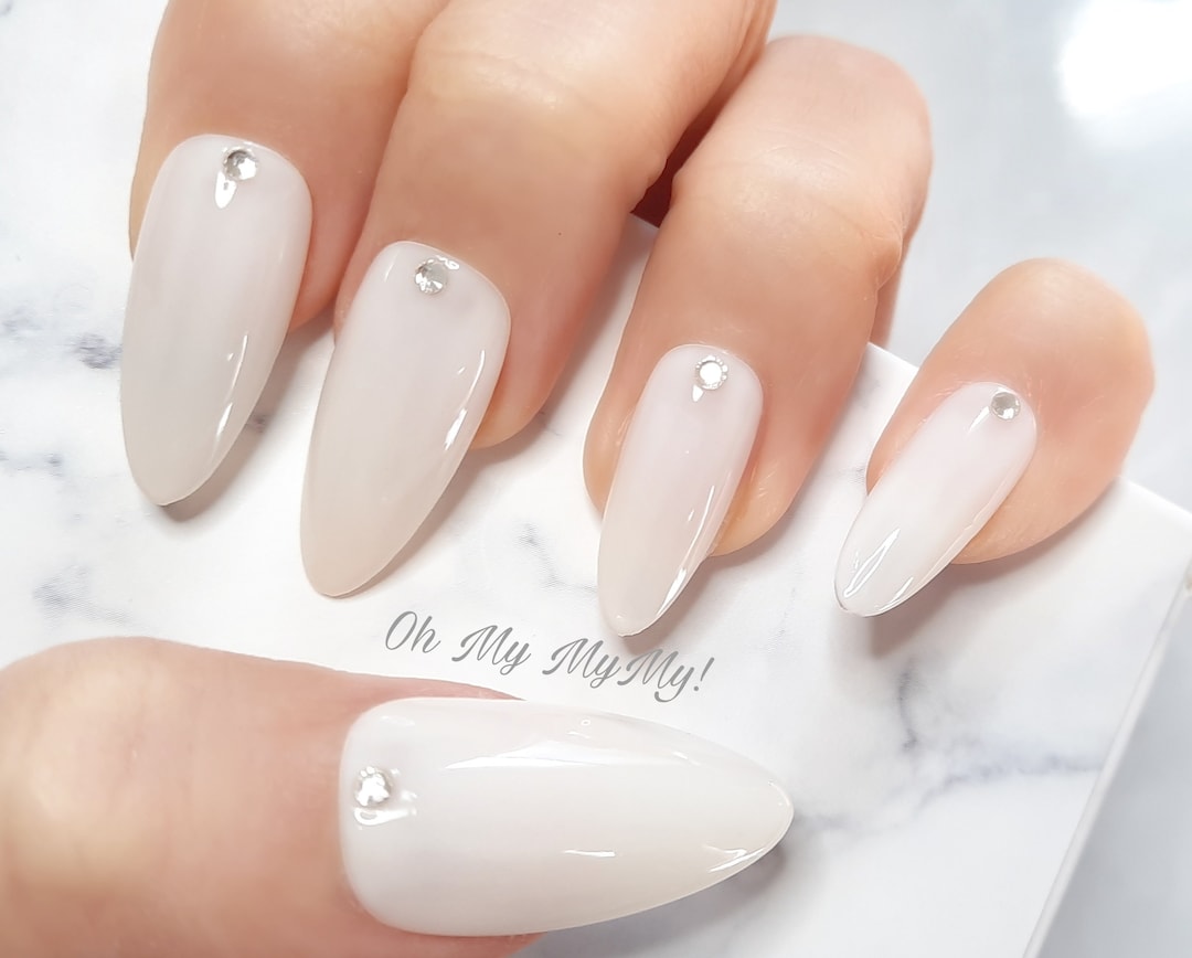 MILKY JELLY WHITE Nails Set Rhinestones Nailspress on Nailhand Painted