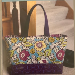 Sewing Pattern The Essential Tote Sewing Pattern by Around the Bobbin Free Shipping