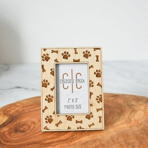 Paw Print Dog Photo Frame: Baltic Birch Pet Memorial (2x3 in)