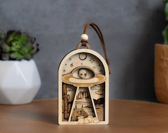 UFO Alien Abduction Wood Ornament: Quirky Christmas Decor