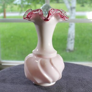 Vintage Fenton Peach Crest Milk Glass Vase #6058 | 6.5" Ruffled Vase | 1955-1961 | Compendium Verified image 2