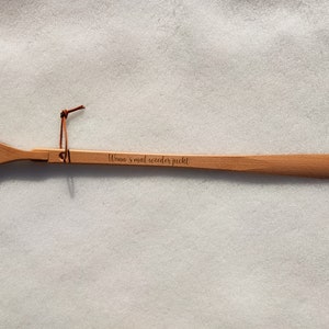 Personalized wooden back scratcher and shoe horn, with engraving, oiled beechwood, with name or saying