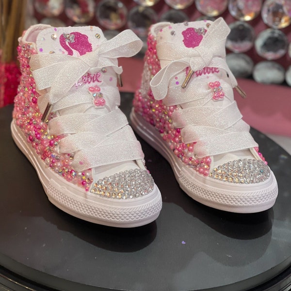 ¡Envío gratis, REGALO GRATIS con compra de Hot Pink! Barbs Inspired Bedazzled Converse * Rosa y blanco Hightop Bedazzled Converse* Fiesta temática de Barbi