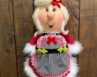 Mrs. Claus Wreath Attachment, Retro Mrs. Claus Attachment, Christmas Decor, Cute Whimsical Mrs Claus, Christmas Classic Attachment