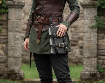 Vertikalt läderhölster för böcker: Renässansmässa, lajv, cosplay
