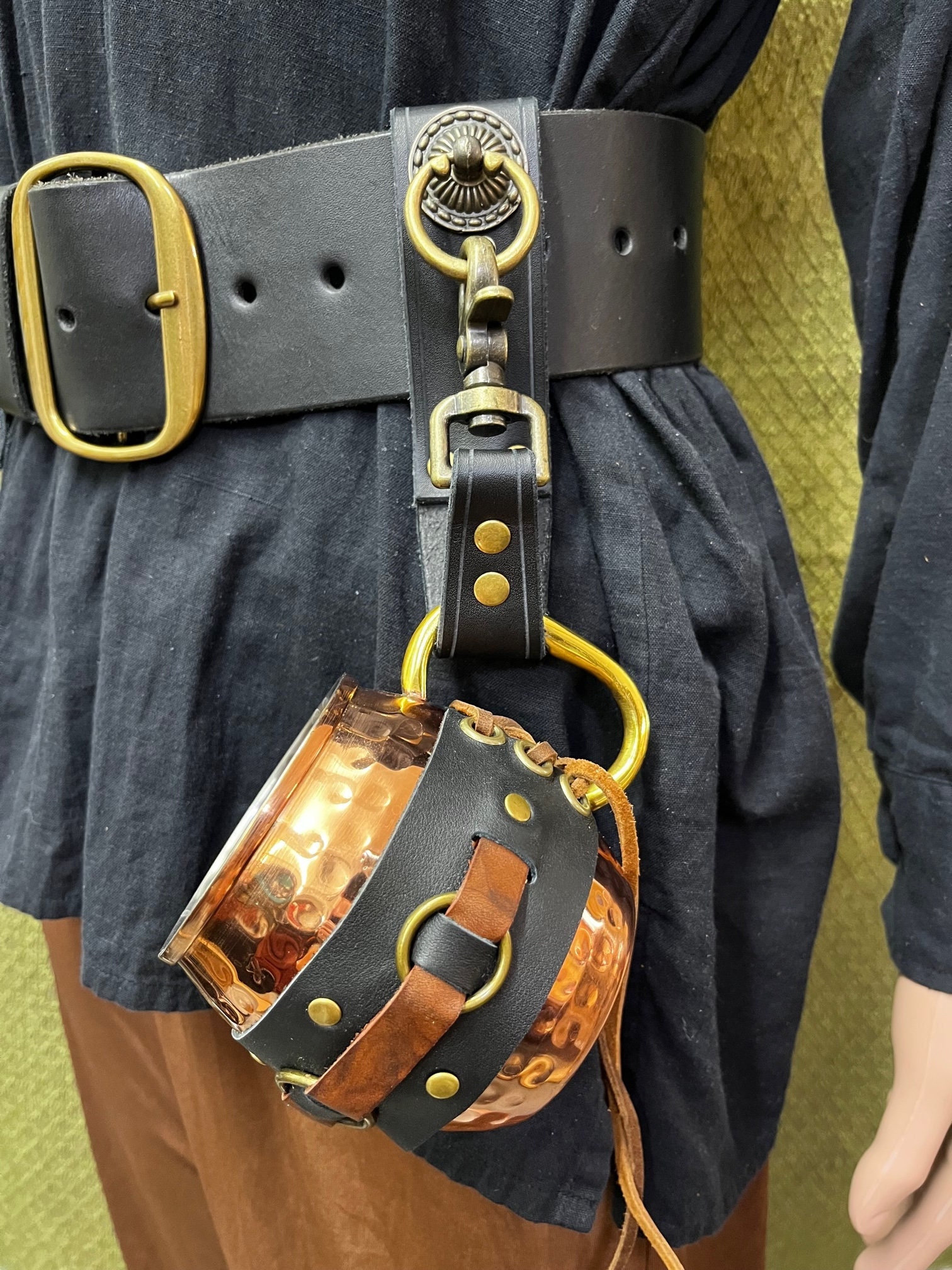 Round Tankard, Mug Frog Strap Holder | Renaissance, Pirate, Steampunk Accessory Holder