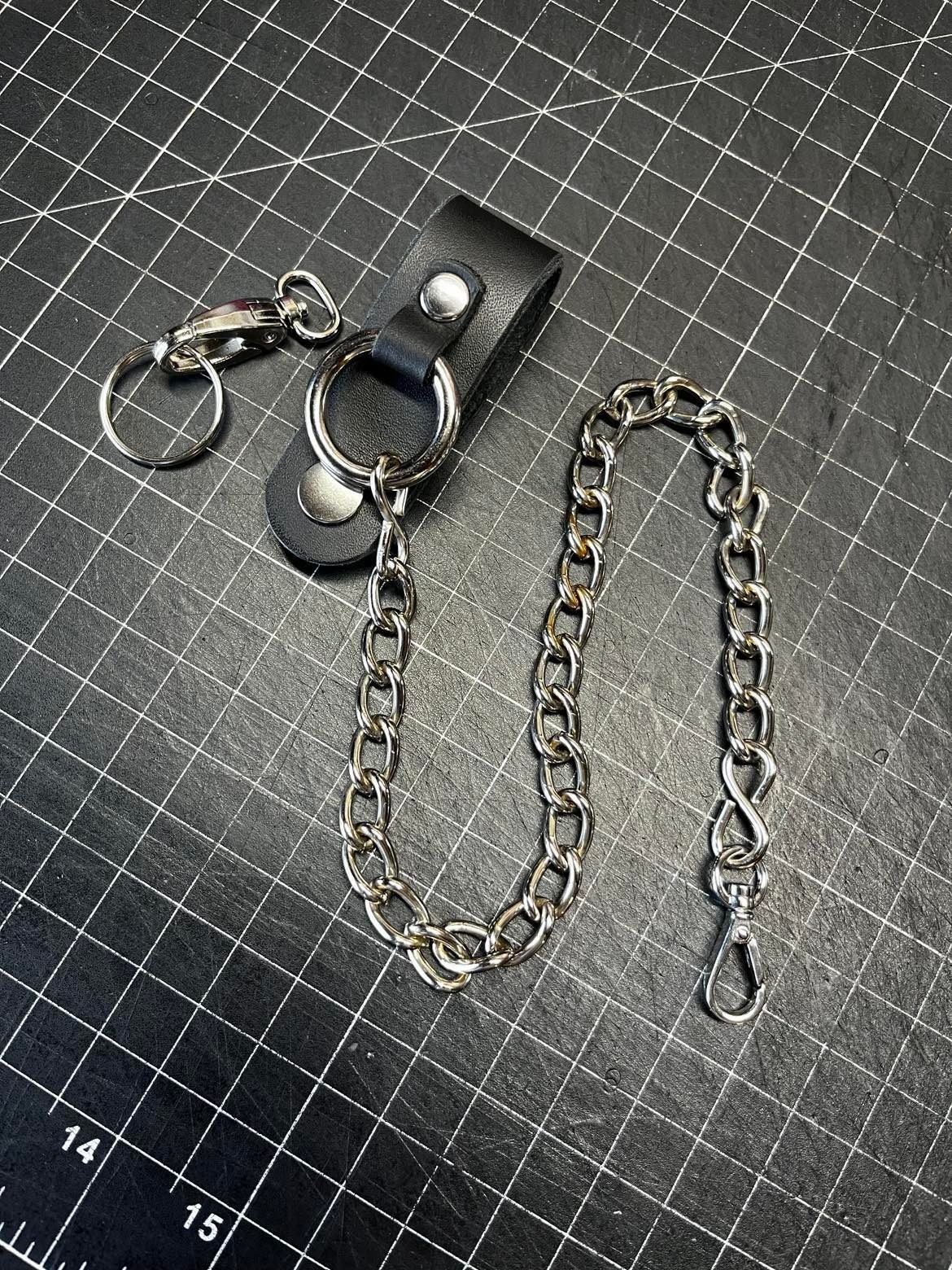 Black Leather wallet chain : Leather belt loop braided with Kangaroo lace.  20 Flat link chain!