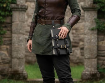 Estojo vertical de couro para livros: ideal para feiras renascentistas, LARP e cosplay.