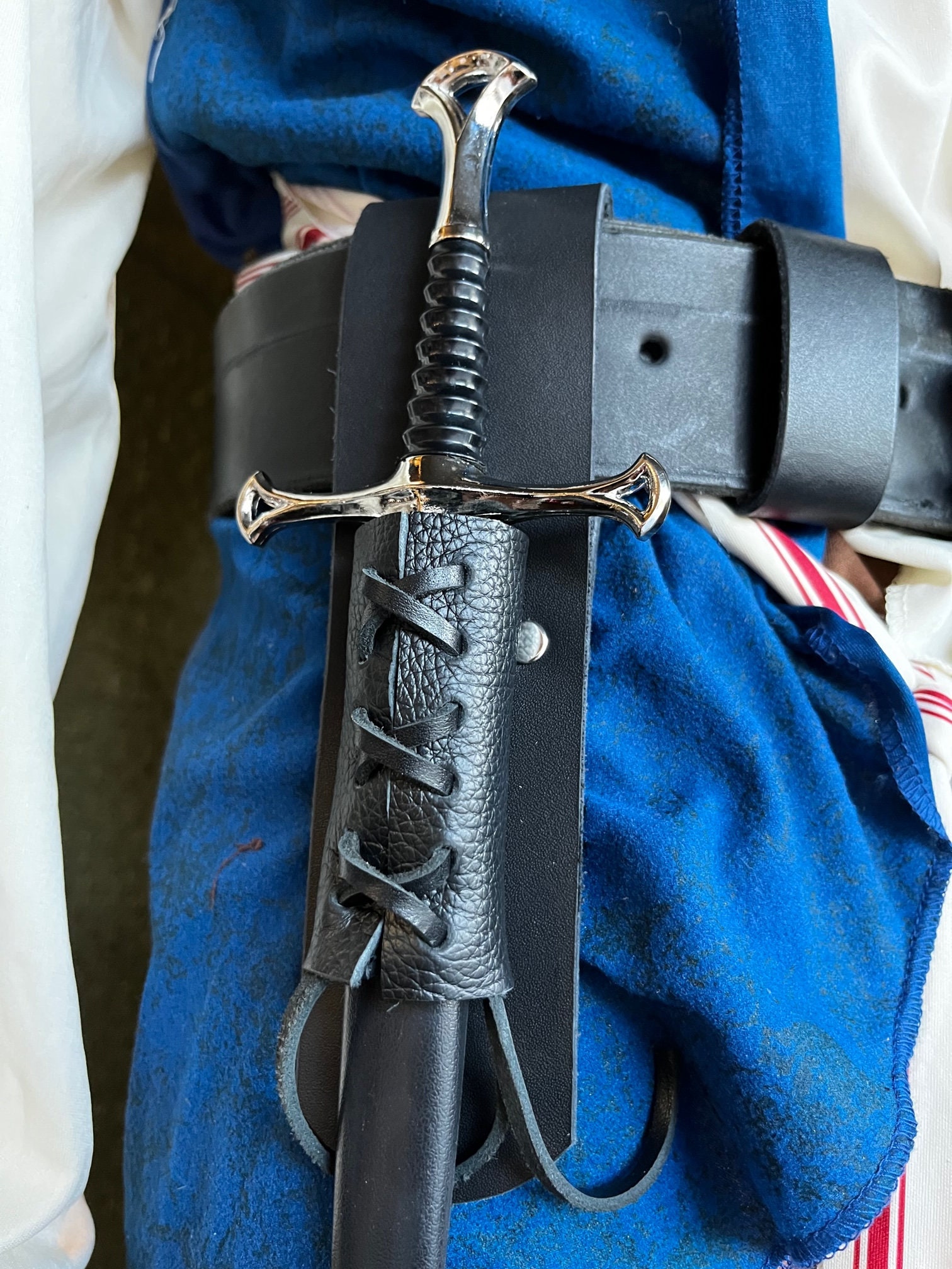 14&quot; Anduril Dagger with Sheath and Leather Frog. Short Sword, Knife Scabbard for Renaissance, Cosplay, Pirate, Medieval, Halloween, Birthday