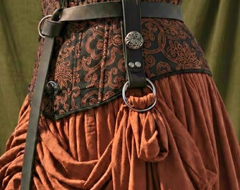 Ein Paar Lederröcke Hikes mit Concho: Renaissance Piraten Steampunk Kostüm Ringe