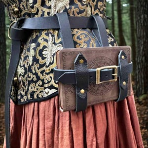 Estojo de couro para livros, ideal para o Renascimento, LARP e Cosplay. Presente perfeito para piratas e amantes de livros. imagem 4