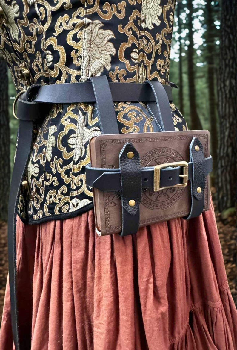 Estojo de couro para livros, ideal para o Renascimento, LARP e Cosplay. Presente perfeito para piratas e amantes de livros. imagem 4