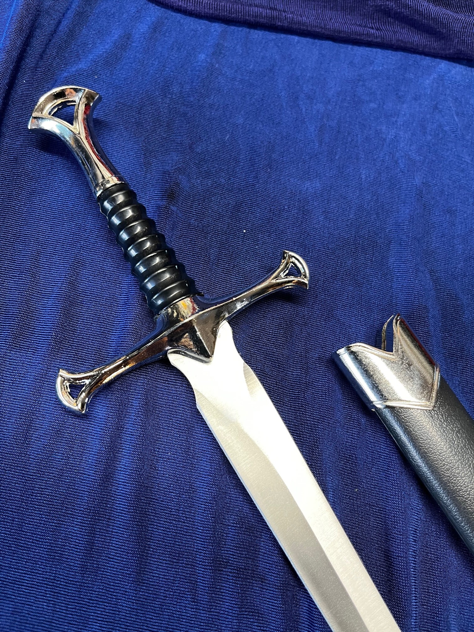 14&quot; Anduril Dagger with Sheath and Leather Frog. Short Sword, Knife Scabbard for Renaissance, Cosplay, Pirate, Medieval, Halloween, Birthday