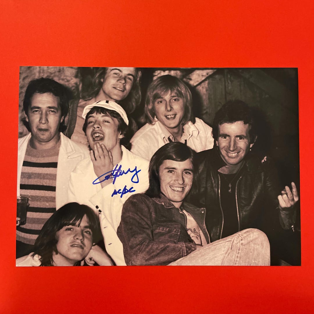 Angus Young / AC/DC - Authentic Hand-signed Photo Autograph With Coa - Etsy