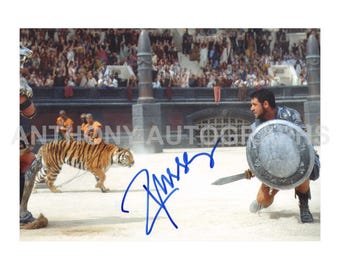 RUSSELL CROWE / GLADIATOR - Authentic Hand-Signed Photo Autograph With CoA