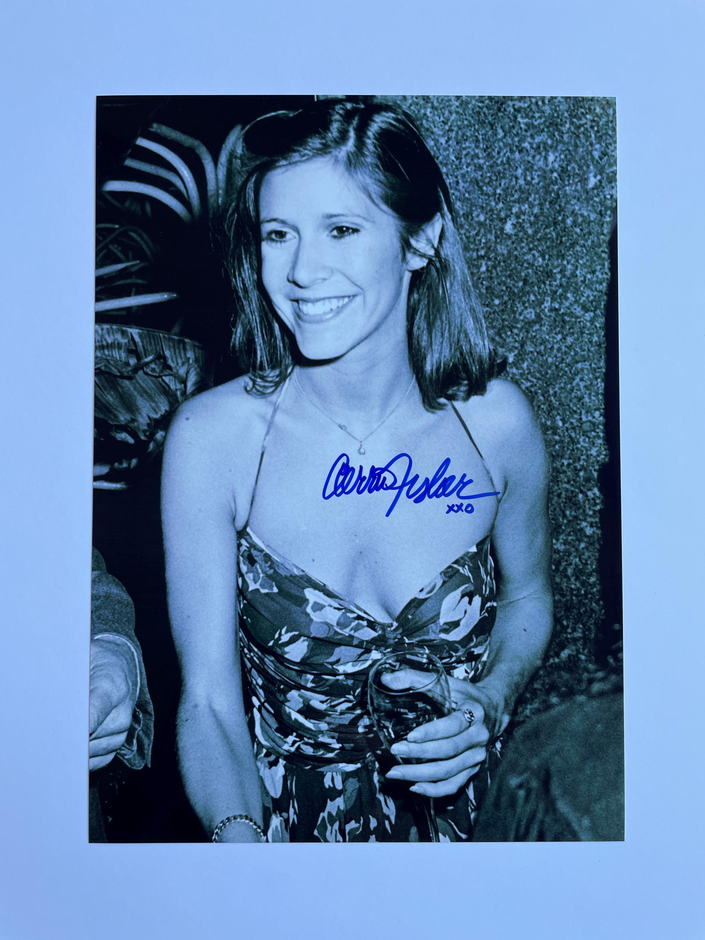 CARRIE FISHER - Authentic Hand-Signed Photo Autograph With CoA
